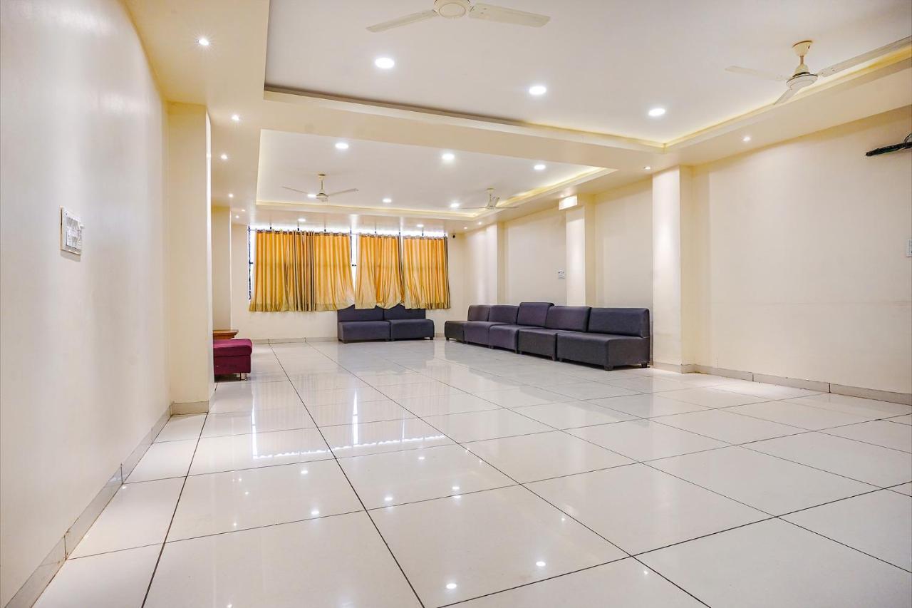 Fabhotel Sukh Vilas 印多尔 外观 照片